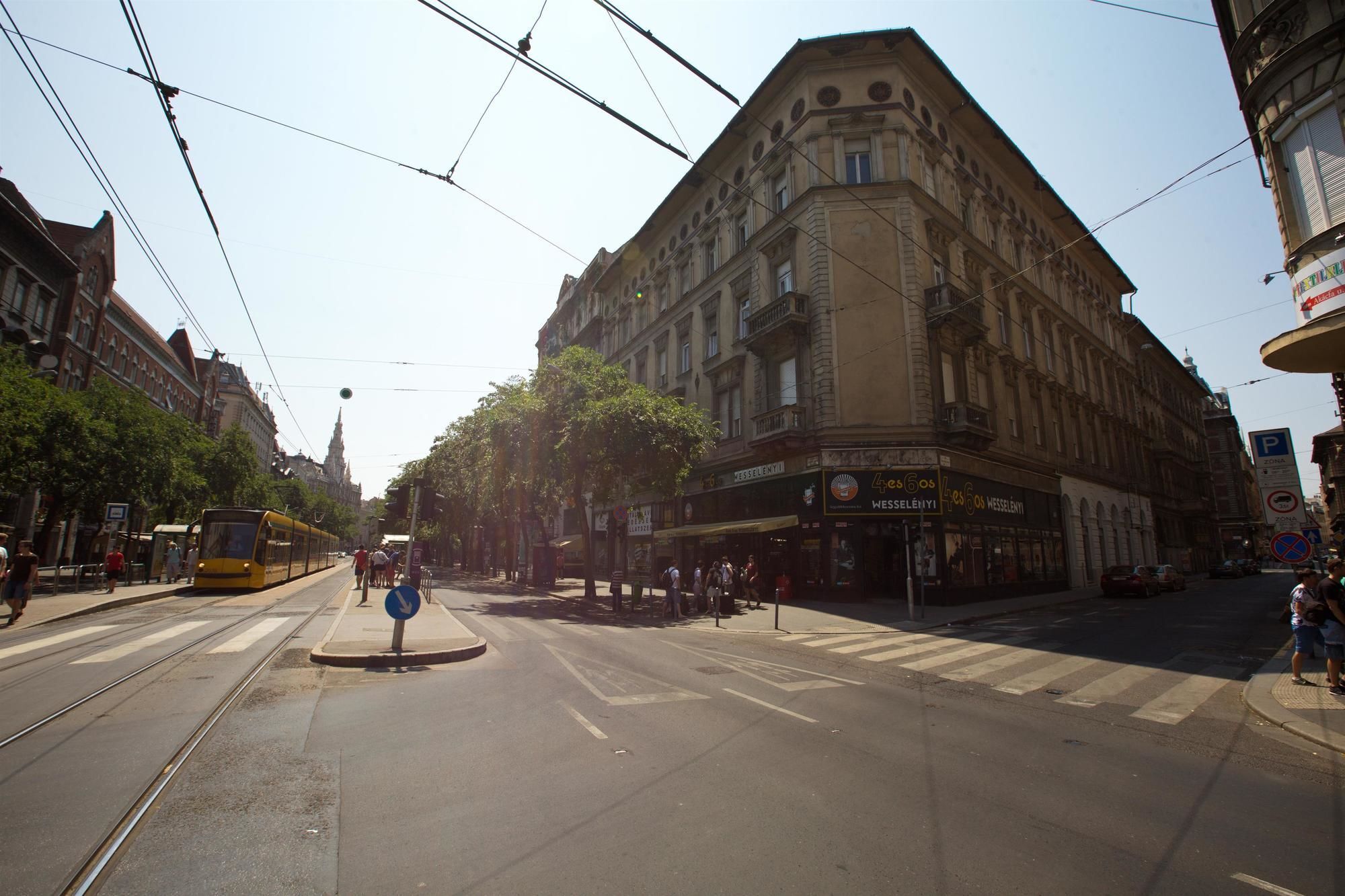 Westend Minihotel Budapest Luaran gambar